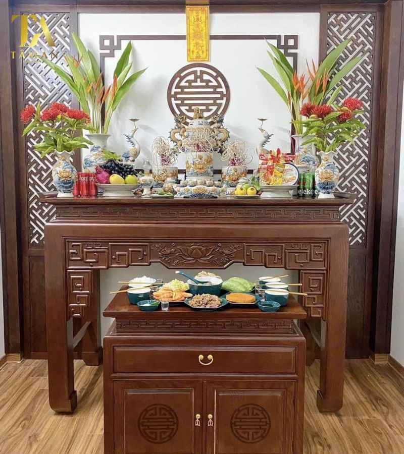 Thủ Tục Đầy Đủ Khi Thay Bàn Thờ Gia Tiên Chuẩn bị lễ cúng