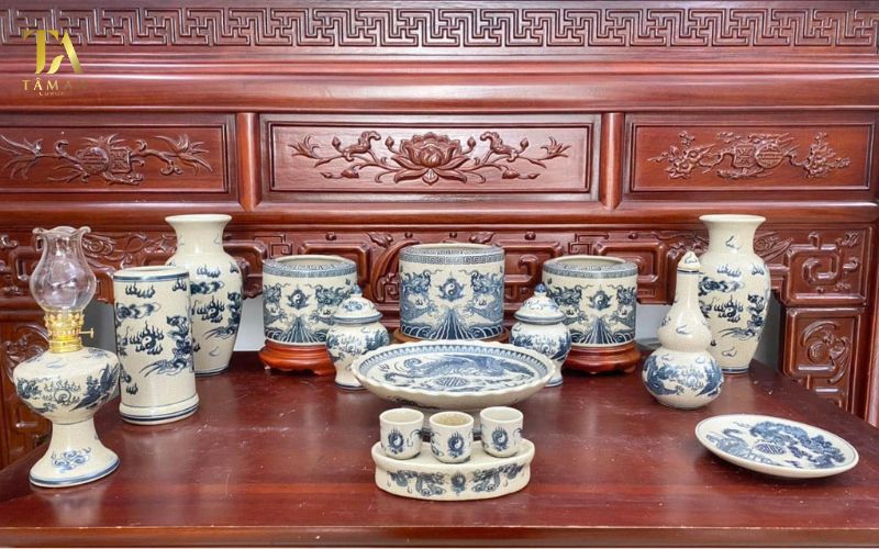 Bàn Thờ Gia Tiên Có Mấy Bát Hương Thì Chuẩn Nhất Ý nghĩa của các loại bát hương đặt trên bàn thờ.