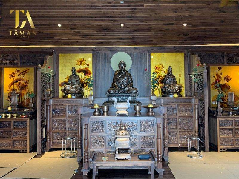 Gia chủ có nên sắp xếp bàn thờ Phật và gia tiên chung hay không?