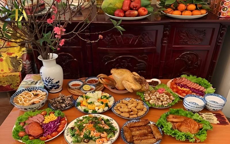 Mâm cơm cúng ngày thứ 100 chỉnh chu, đầy đủ