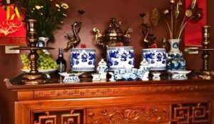 Xem ngày lành tháng tốt thực hiện nghi lễ văn khấn lập bàn thờ cho cha mẹ