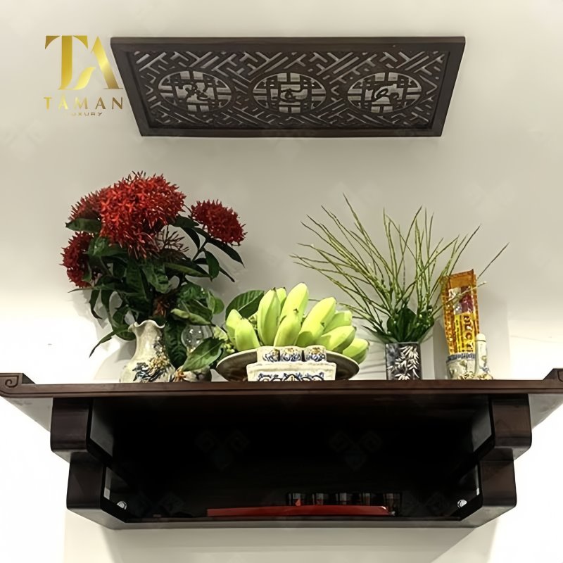 Sử dụng mâm ngũ quả tươi trang trí bàn thờ treo