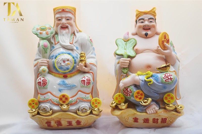 Chi tiết cách sắp xếp bàn thờ Thần Tài chuẩn phong thủy 2024