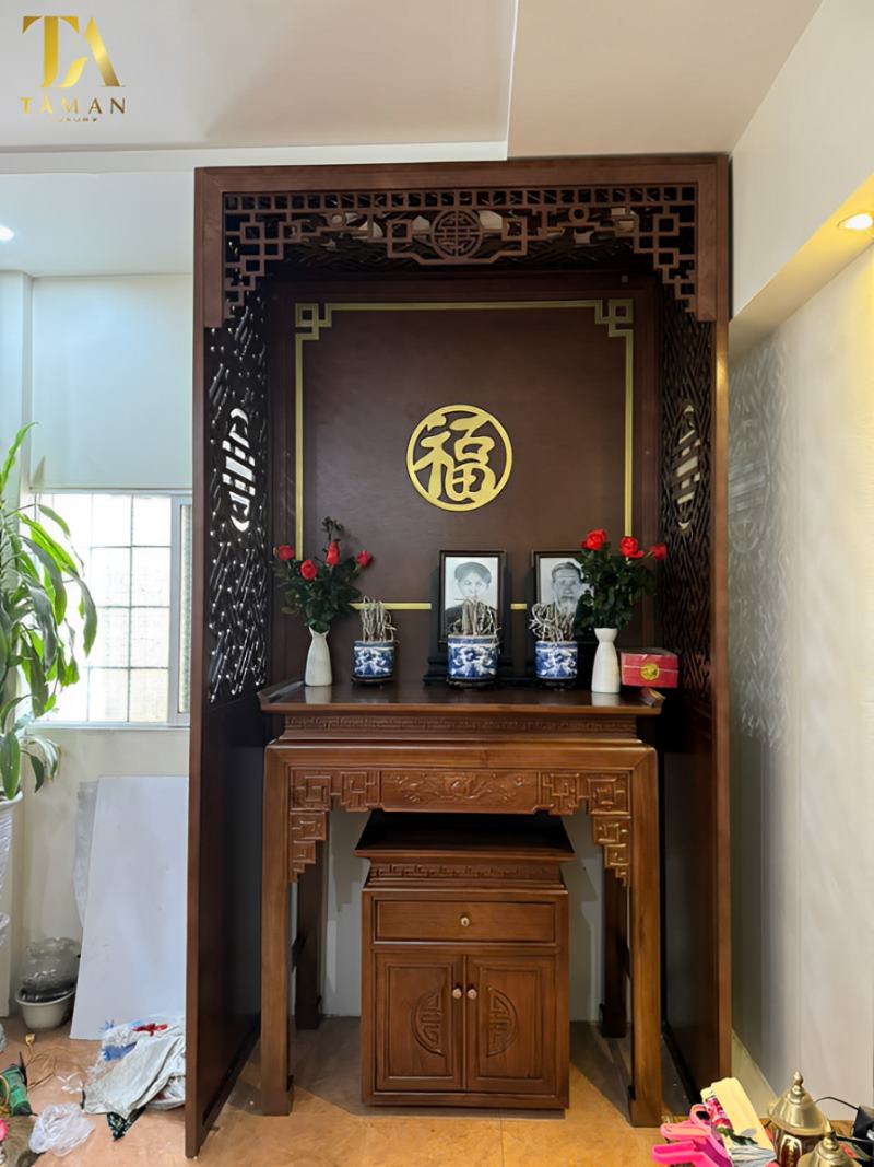 Tư vấn nhiệt tình và khảo sát, đo đạc thực tế phòng thờ nhà chú Minh 
