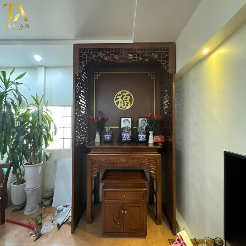Lắp đặt và hoàn thiện phòng thờ gỗ Gụ đẹp cho gia đình chú Minh