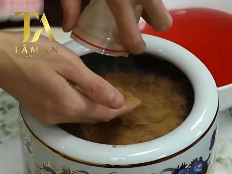 Hướng Dẫn Bốc Bát Hương Thổ Công Đúng Phong Thủy, Đúng Lễ Chọn màu sắc hợp với bản mệnh của quý khách